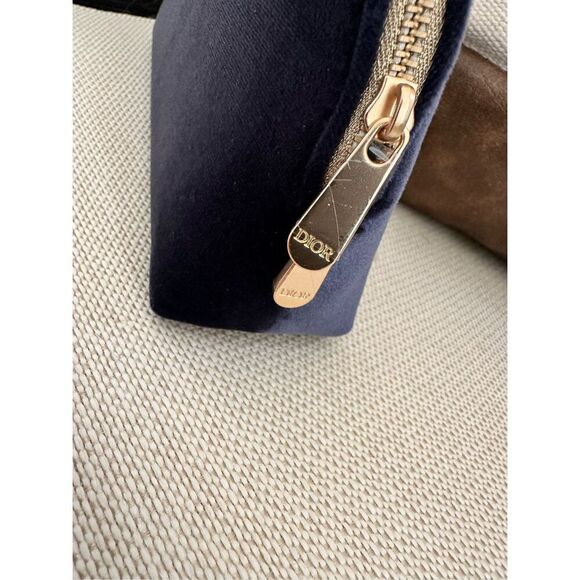 Christian Dior Navy Blue and Gold Velvet Makeup Bag New - Picture 3 of 3